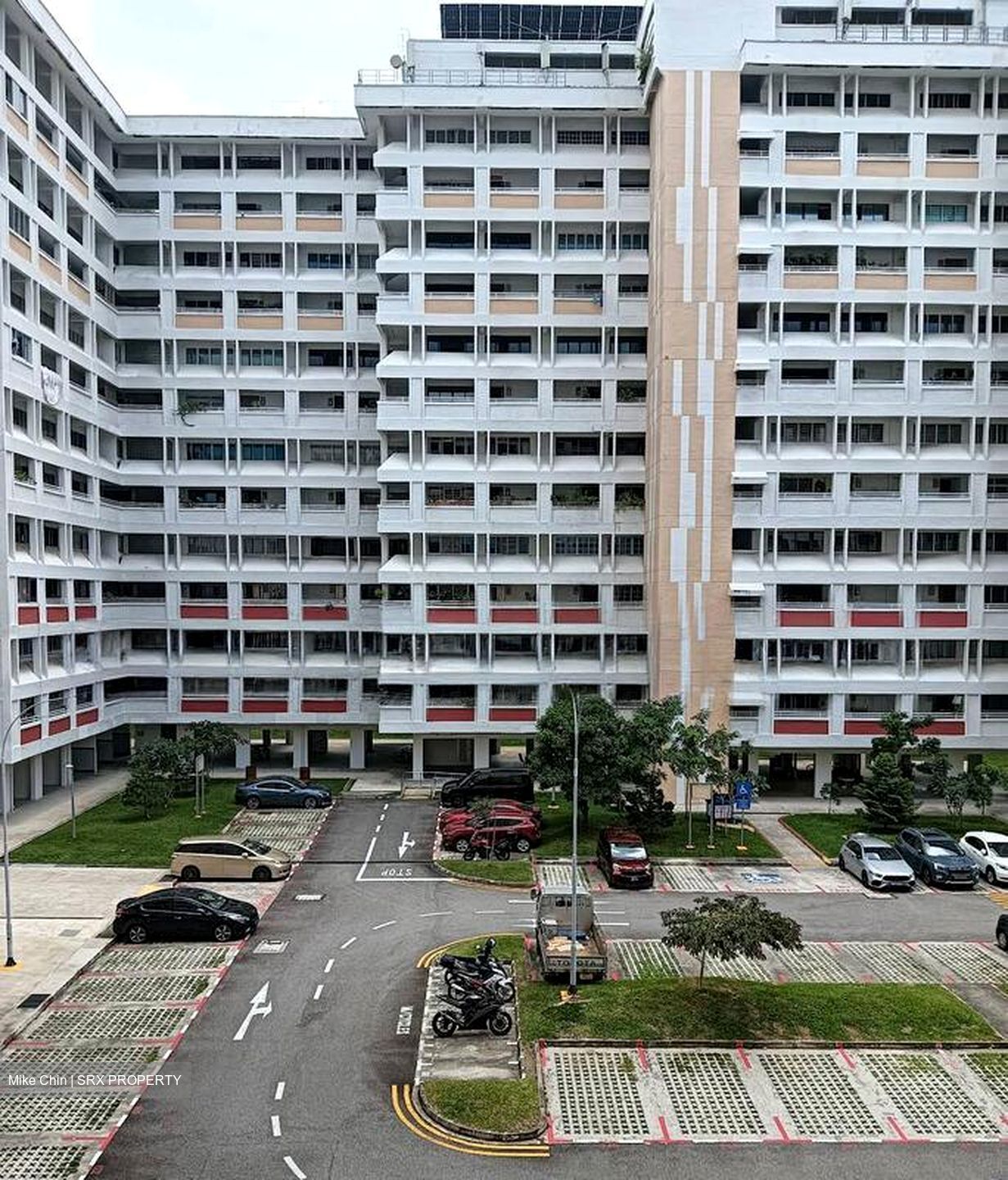 Blk 556 Jurong West Street 42 (Jurong West), HDB Executive #505026671